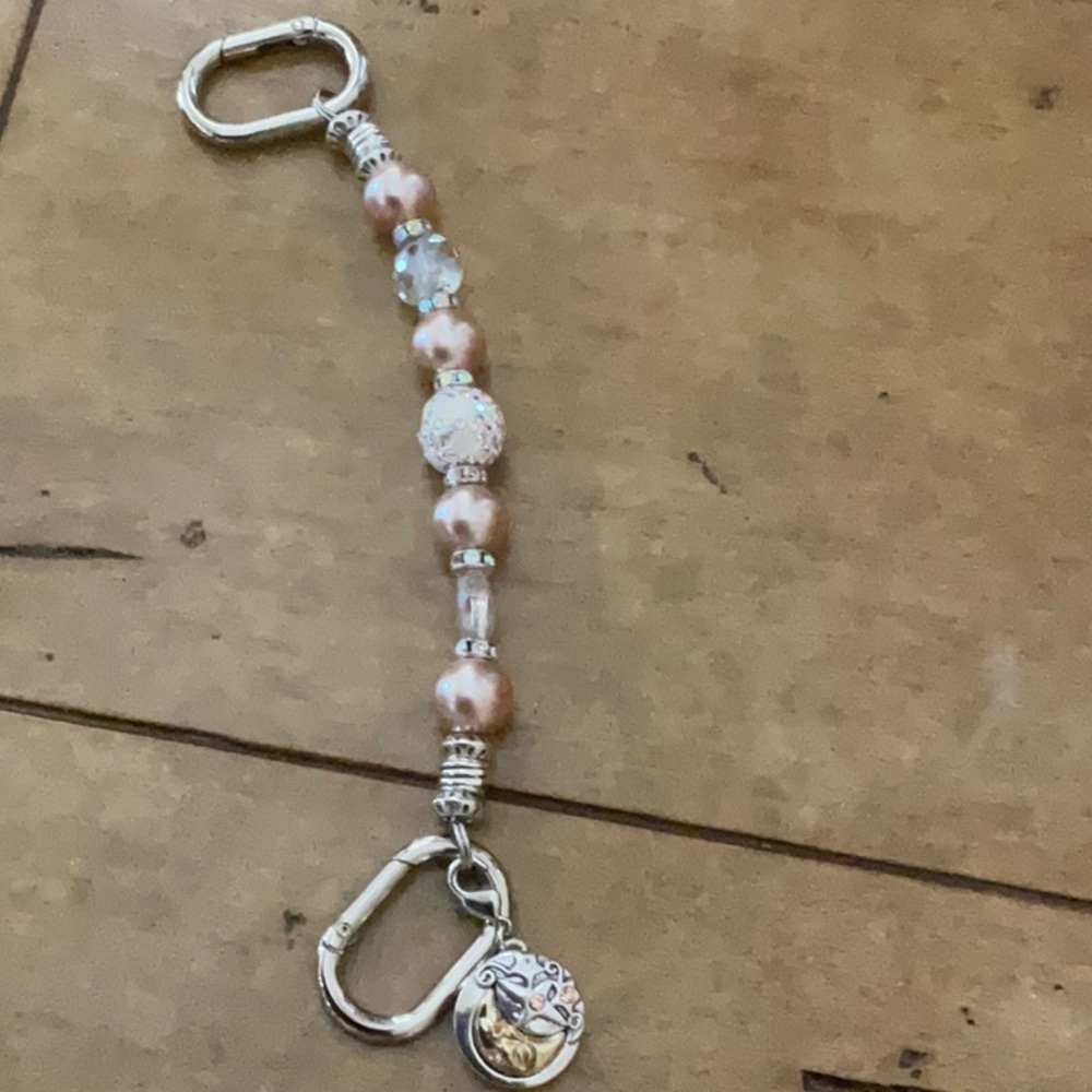 Key Chain attachment to purse